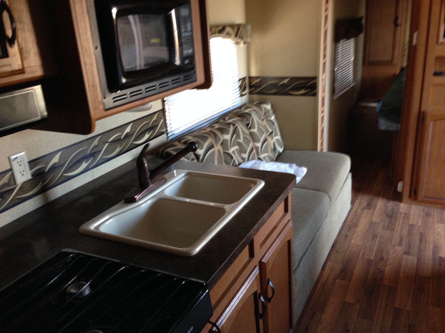 2012 Forest River Wildwood XLite 281 QB XLite Backpack Edition